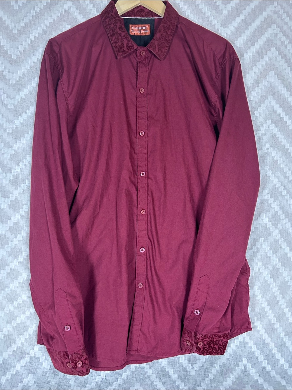 Men's Burgundy Long-Sleeve Dress Shirt with Tonal Collar Detail